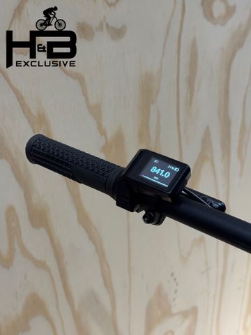 Used Giant Stance E+ 2 Shimano Deore 2023 Mountainbike, Black — image 7 of 13