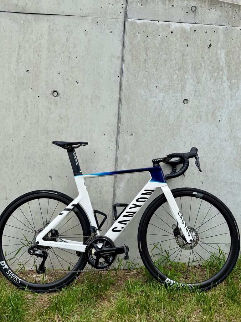 Used Canyon Aeroad CFR Disc Di2 2022 Road & Gravel, White — image 1 of 9