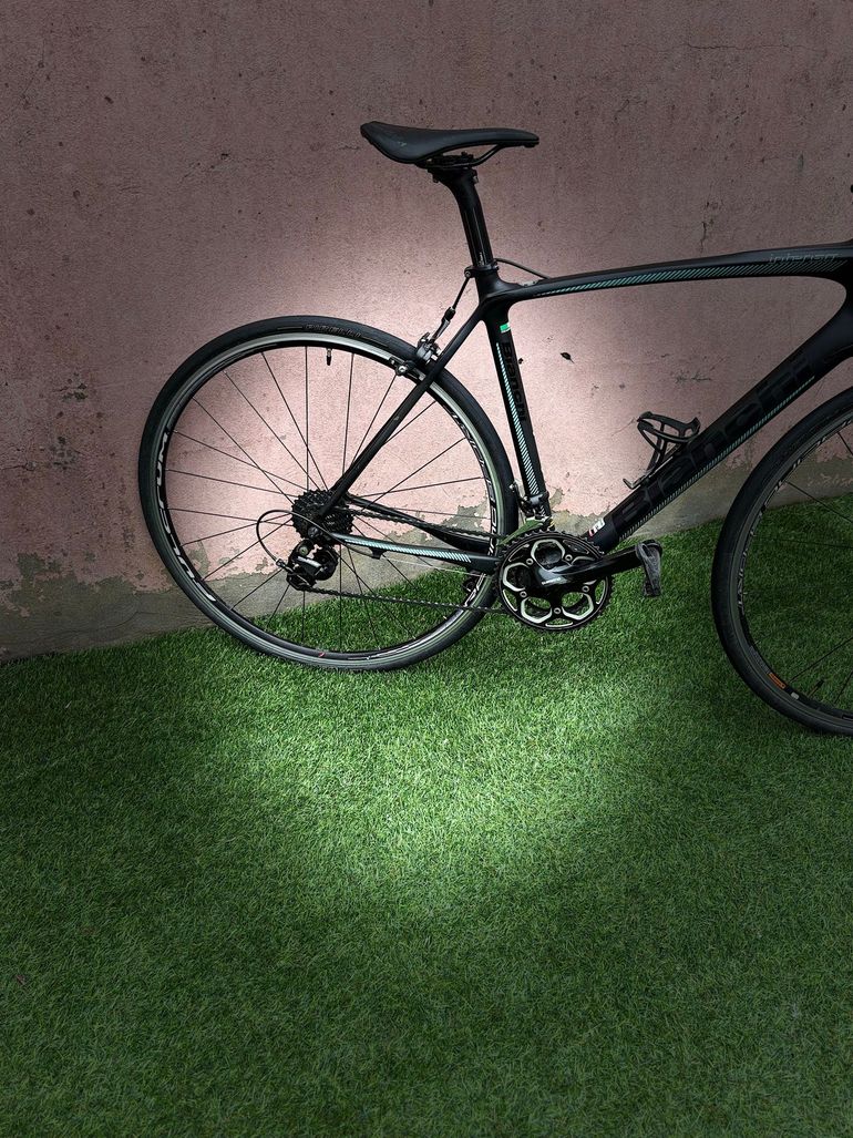 Used Bianchi Intenso 105 2017 2017 Road & Gravel — image 9 of 10