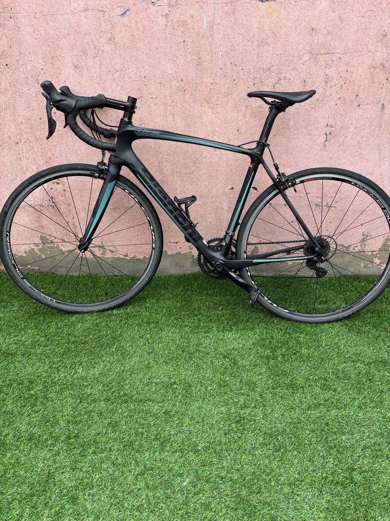 Used Bianchi Intenso 105 2017 2017 Road & Gravel — image 1 of 10