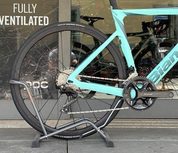 Used Bianchi Oltre Race 105 2023 2023 Road & Gravel — image 3 of 5
