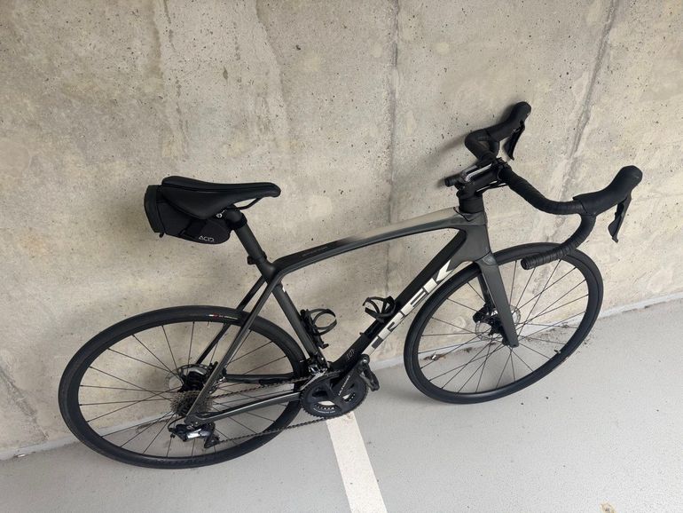 Used Trek Émonda SL 6 Disc 2021 2021 Road & Gravel — image 3 of 8