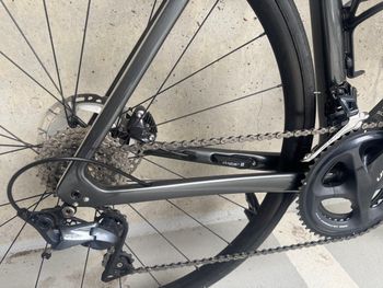 Used Trek Émonda SL 6 Disc 2021 2021 Road & Gravel — image 6 of 8