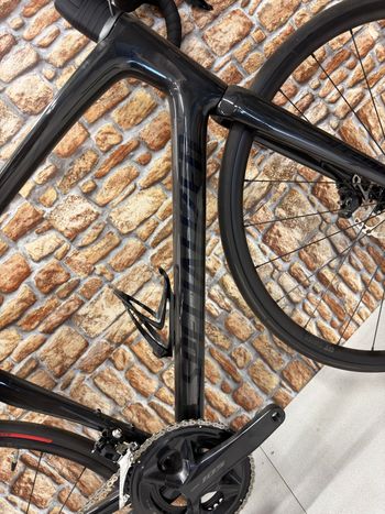 Used Specialized Tarmac SL7 Sport 2022 2022 Road & Gravel, Black — image 7 of 10