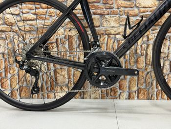 Used Specialized Tarmac SL7 Sport 2022 2022 Road & Gravel, Black — image 2 of 10