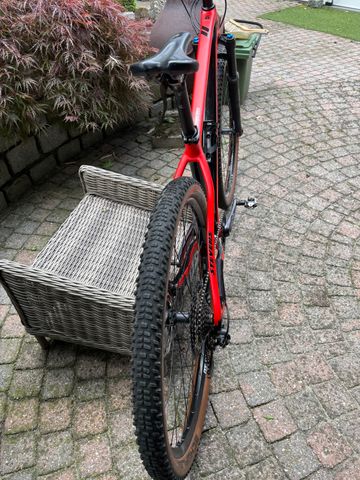 Used Stevens Sonora ES 2021 2021 Mountainbike, Red, 29 — image 3 of 12