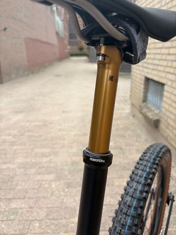 Orbea Oiz Shimano Deore XT Di2 2025 Mountainbike usato, Bianco — immagine 6 di 6