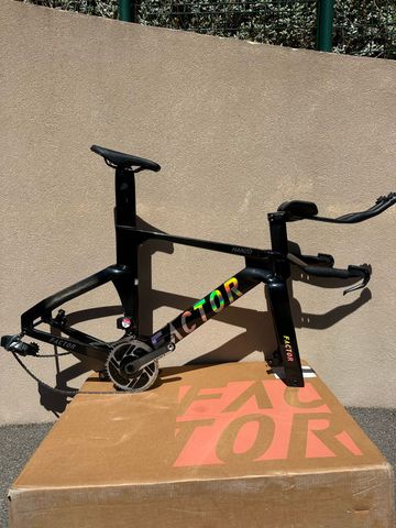Used Factor HANZO - SRAM Red w/ Power Meter 2024 Frameset 2024 Road & Gravel