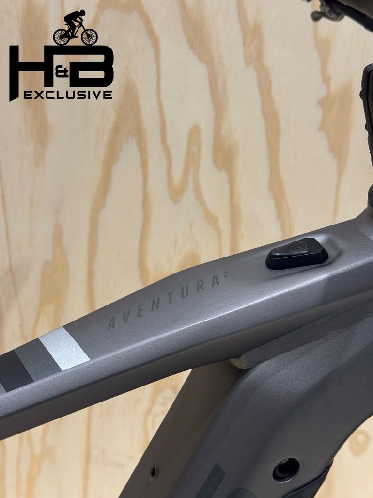 Used Focus Aventura² 6.8 Shimano Deore 2023 Mountainbike, Light Gray — image 10 of 15