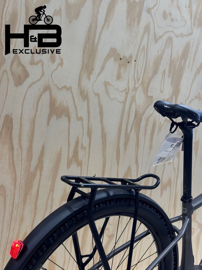 Used Focus Aventura² 6.8 Shimano Deore 2023 Mountainbike, Light Gray — image 12 of 15