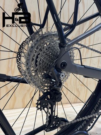 Used Focus Aventura² 6.8 Shimano Deore 2023 Mountainbike, Light Gray — image 15 of 15