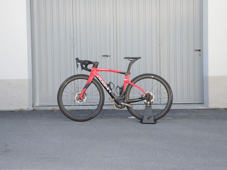 Tweedehands Pinarello DOGMA F DURA ACE Di2 Disc 2023 2023 Road & Gravel — afbeelding 5 van 5