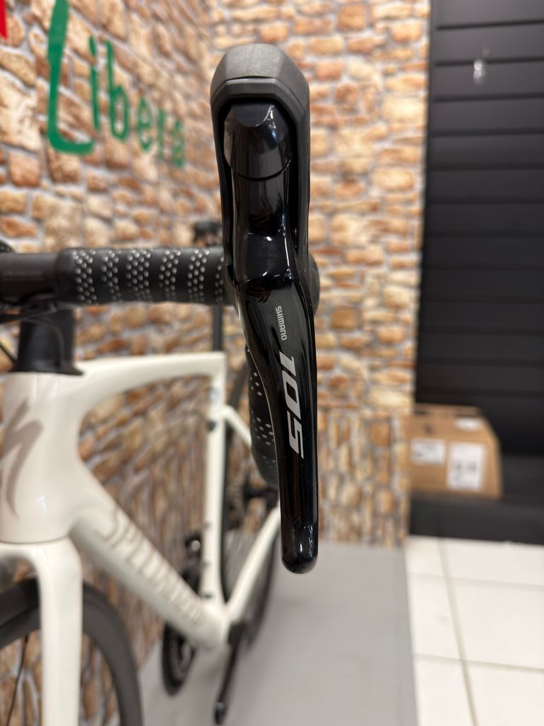 Used Specialized Tarmac SL7 Sport 2022 2022 Road & Gravel, White — image 9 of 9