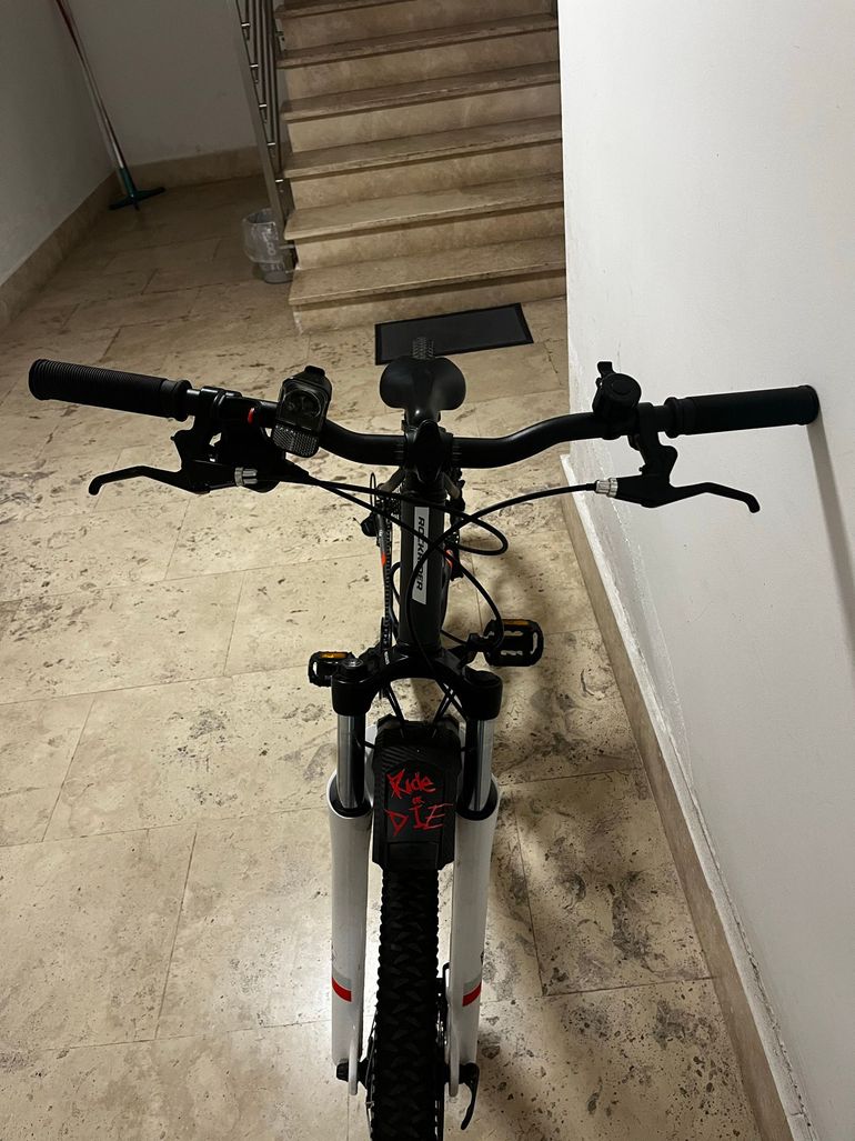 Used ROCKRIDER Touring Mountain Bike Other Shimano - Mountainbike 2025 Mountainbike, Red — image 3 of 9