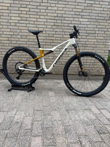 Brugt Orbea OIZ M10 2025 2025 MTB