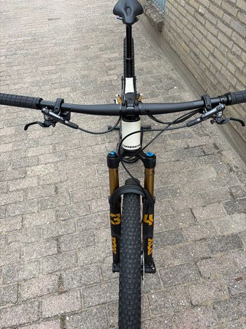 Used Orbea OIZ M10 2025 2025 Mountainbike, White — image 6 of 6
