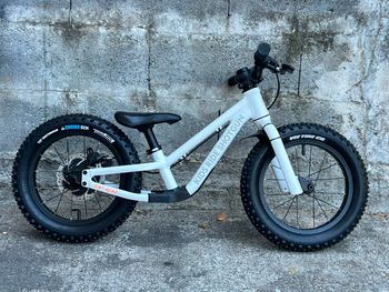 Used Kids Ride Shotgun Dirt Hero 2026 Youth, White — image 8 of 8