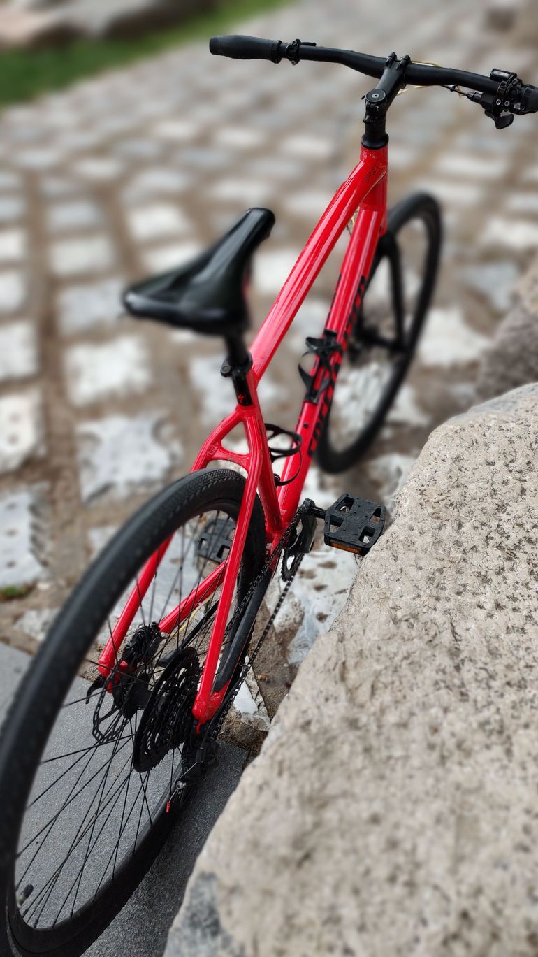 Used Specialized Sirrus X 2.0 2022 2022 Urban, Red — image 6 of 11