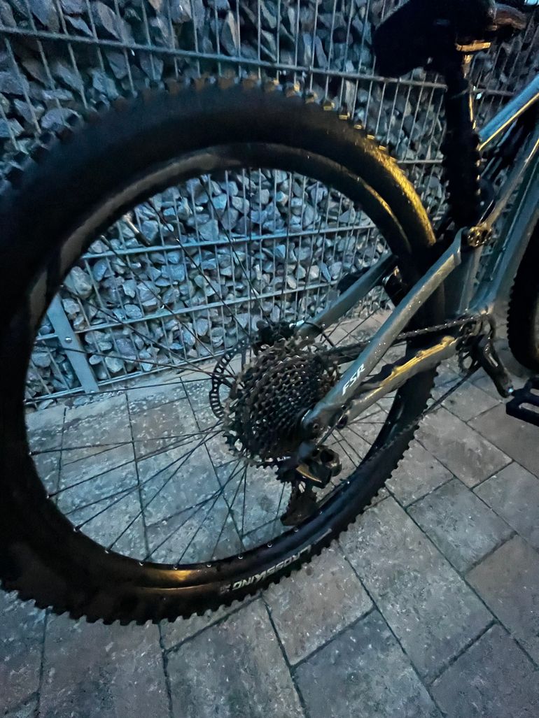Used Specialized Specialized Stumpjumper 29“ 2019 2019 Mountainbike, Grün — image 17 of 31