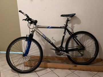 Used Scott Boulder 2000 Mountainbike, Black — image 2 of 3