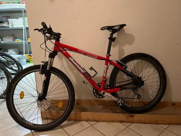 Used Diamondback VERTECteam 2005 Mountainbike, Red — image 2 of 3
