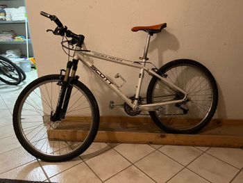 Used Scott Solution 2005 Mountainbike, White — image 2 of 4