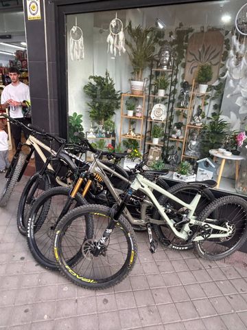Used Canyon Spectral 5 2025 2025 Mountainbike, Green, 29, 27.5 — image 3 of 5