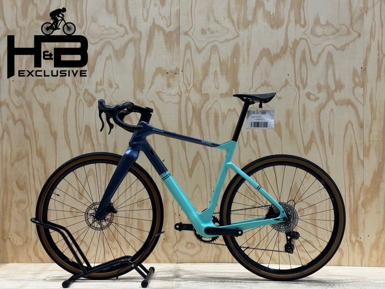Used Bianchi Arcadex Ekar Campagnolo 2023 Road & Gravel, Blue — image 2 of 12