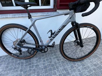 Used Canyon Grizl CF SL 8 Suspension 1by 2024 2024 Road & Gravel, Hellgrau — image 7 of 14