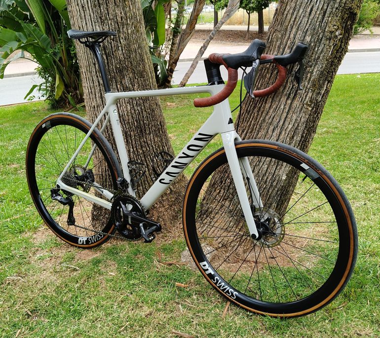Used Canyon Endurace CF SL 8 Aero 2023 2023 Road & Gravel, Light Gray — image 2 of 6