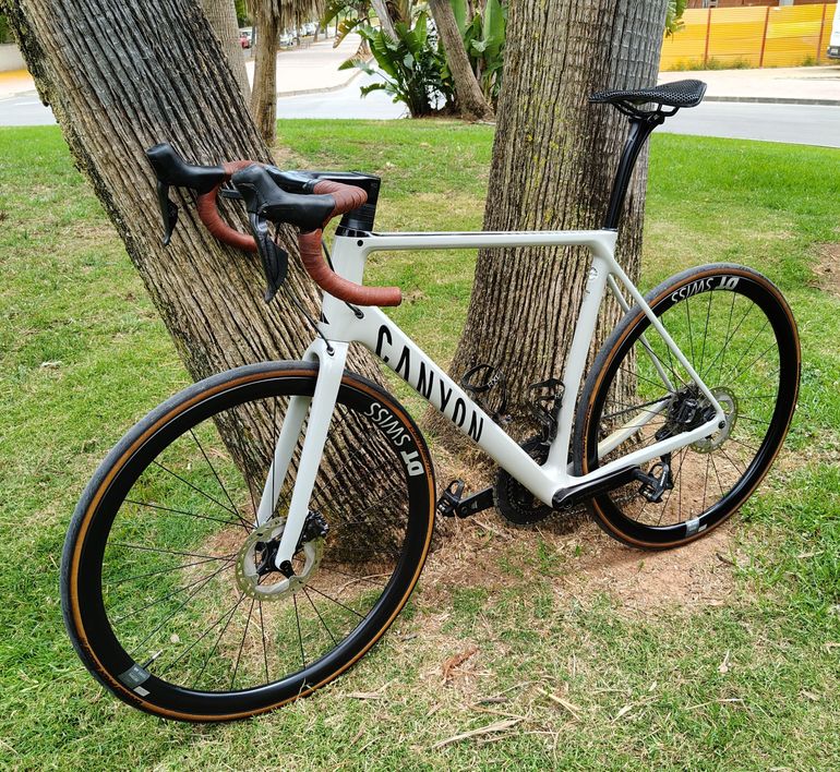 Used Canyon Endurace CF SL 8 Aero 2023 2023 Road & Gravel, Light Gray — image 5 of 6
