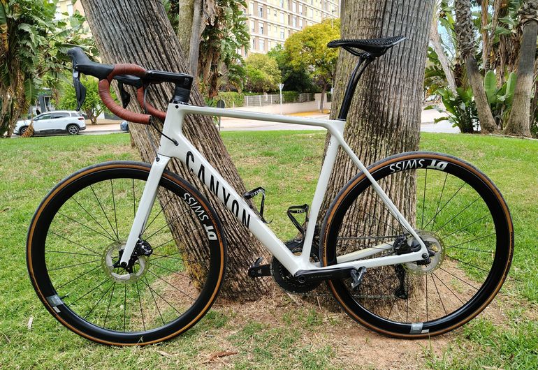 Used Canyon Endurace CF SL 8 Aero 2023 2023 Road & Gravel, Light Gray — image 4 of 6