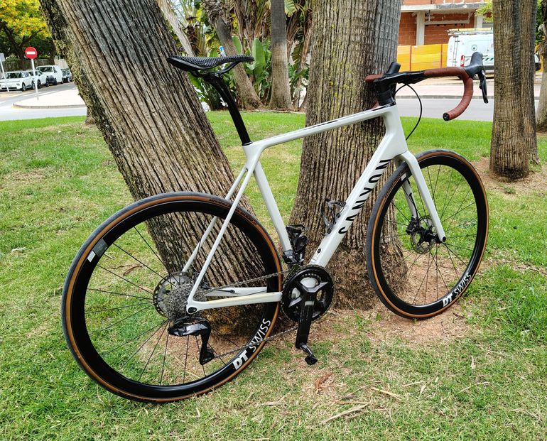 Used Canyon Endurace CF SL 8 Aero 2023 2023 Road & Gravel, Light Gray — image 3 of 6