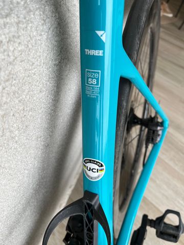 Brugt BMC Teammachine SLR 01 THREE 2023 2023 Road & Gravel — billede 4 af 9