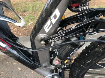Used Scott Genius MC Concept 20 2000 Mountainbike, Negro — image 3 of 5