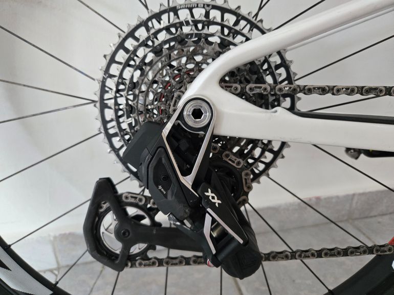 Used Berria Mako BR Unlimited Flight Attendant XX SL 2024 Mountainbike, Blue — image 6 of 8