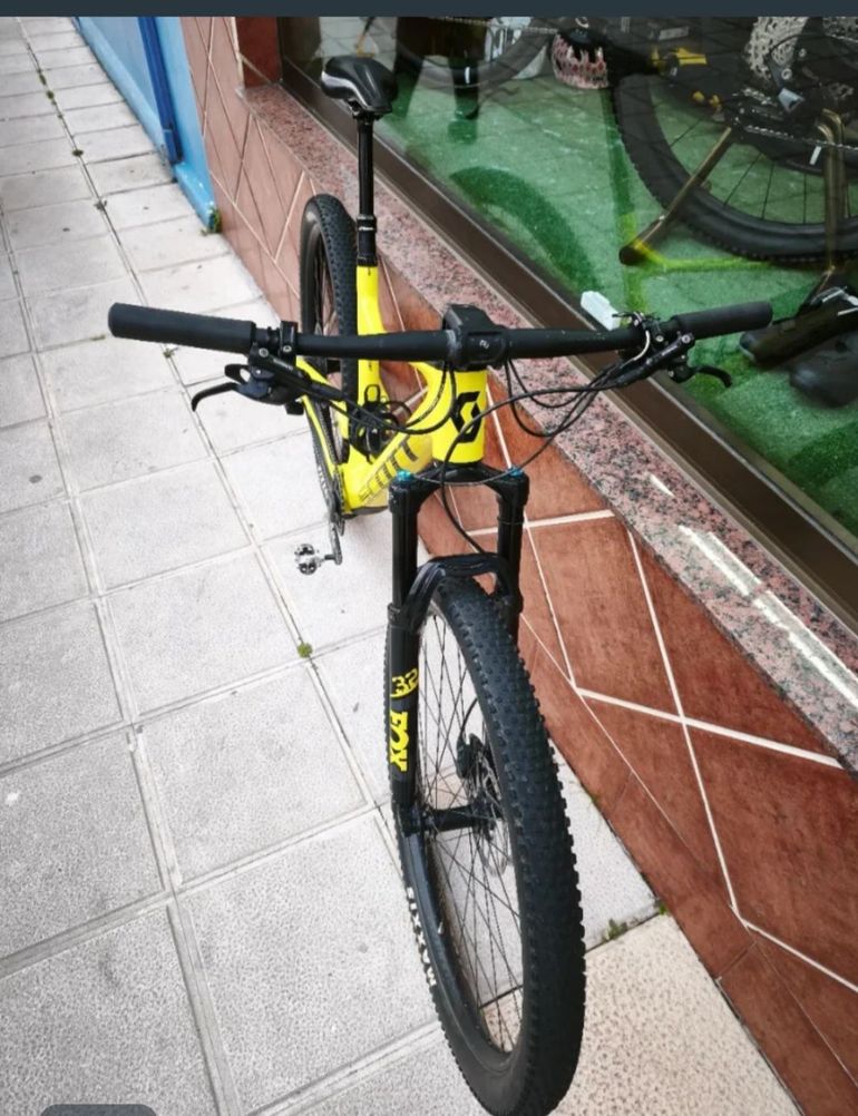 Used Scott Spark RC Comp 2022 2022 Mountainbike, Orange, 29 — image 4 of 5