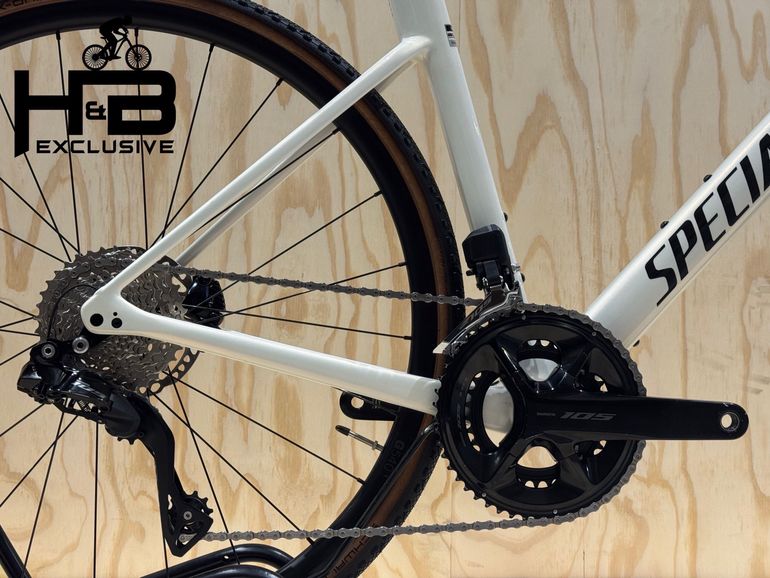 Used Specialized Roubaix SL8 Comp Carbon Shimano 105 2024 Road & Gravel, White — image 3 of 11