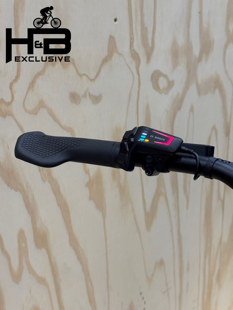 Used CUBE Kathmandu Hybrid ABS 750 Shimano Deore 2024 Urban — image 9 of 15