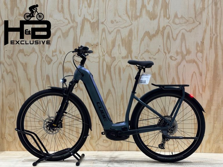 Used CUBE Kathmandu Hybrid ABS 750 Shimano Deore 2024 Urban — image 2 of 15