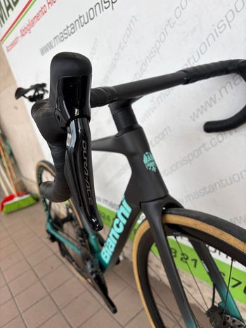Used Bianchi Specialissima RC Durace Di2 2025 2025 Road & Gravel — image 4 of 9