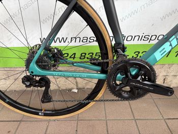 Used Bianchi Specialissima RC Durace Di2 2025 2025 Road & Gravel — image 3 of 9