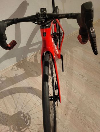 Used Trek Madone SLR 9 AXS Gen 7 2024 2024 Road & Gravel, Red — image 5 of 9