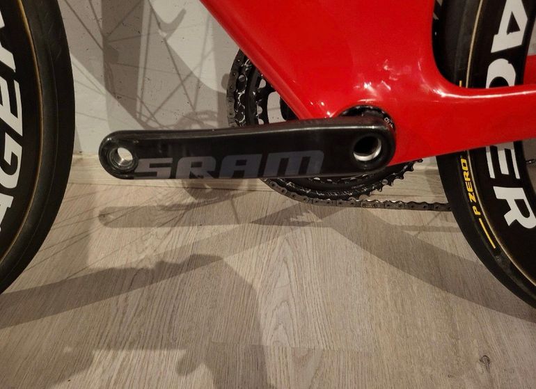 Used Trek Madone SLR 9 AXS Gen 7 2024 2024 Road & Gravel, Red — image 4 of 9