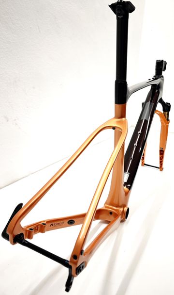 Tweedehands Giant Revolt X Advanced Pro 1 2023 Frameset 2023 Road & Gravel — afbeelding 6 van 11