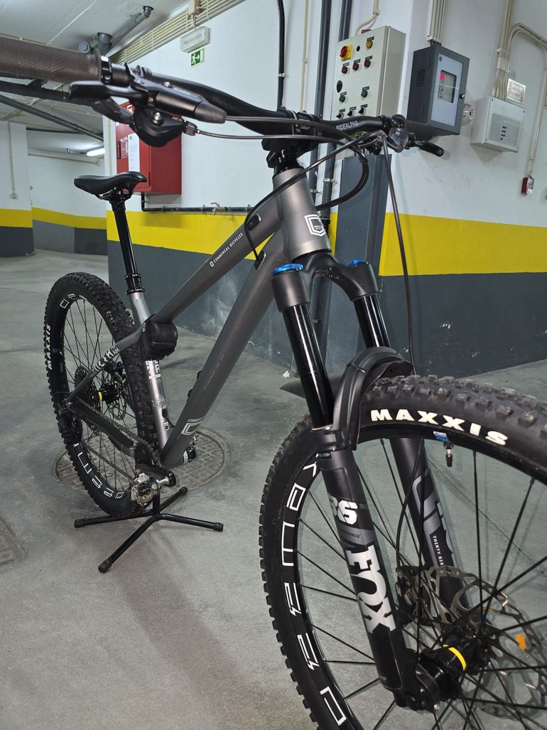 Used Commencal META HT AM RACE 29 2021 2021 Mountainbike, Light Gray, 29 — image 1 of 10