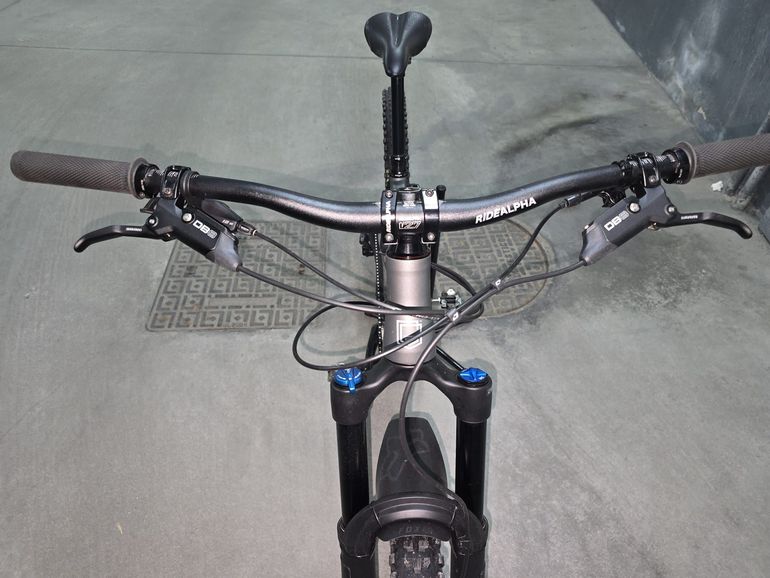Used Commencal META HT AM RACE 29 2021 2021 Mountainbike, Light Gray, 29 — image 4 of 10