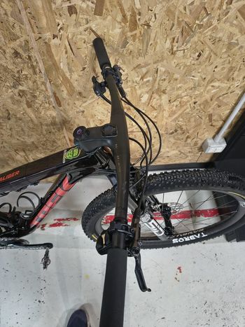 Used Trek Supercaliber SLR 9.9 XX AXS Gen 2 2025 2025 Mountainbike, Red, 29 — image 8 of 11
