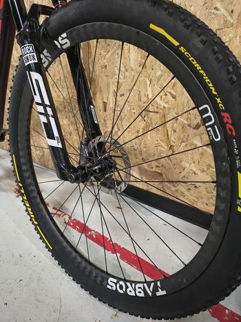 Used Trek Supercaliber SLR 9.9 XX AXS Gen 2 2025 2025 Mountainbike, Red, 29 — image 10 of 11