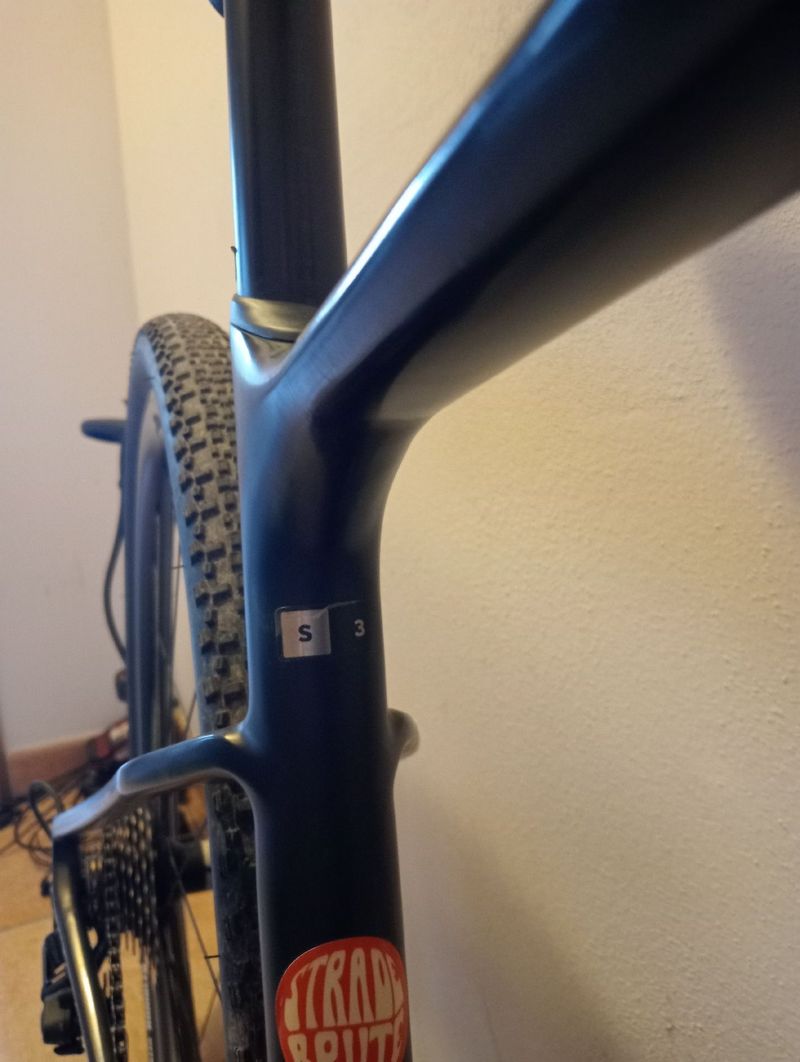 Used Giant Revolt Advanced 3 2022 2022 Road & Gravel, Black — image 5 of 5